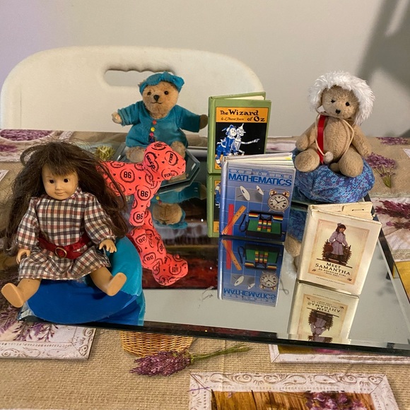 Collectible item or items American doll - Picture 2 of 2